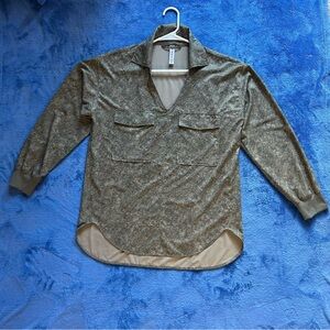 Athleta Zuma Top Womens Medium Green Printed Viper Shadow Olive Athleisure